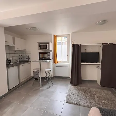 Cosy A Avec Terrasse Et Jardin Appartement